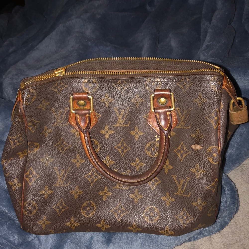 Great condition speedy 25 Louis Vuitton zip broken